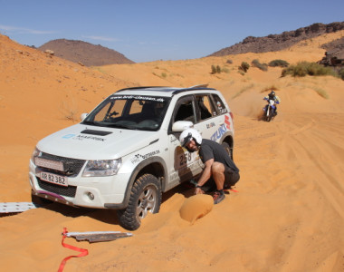 SUZUKI I DAKAR  (5).JPG