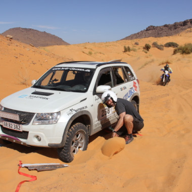 SUZUKI I DAKAR  (5).JPG